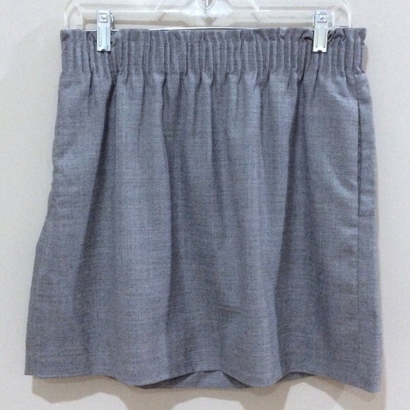 J. Crew Grey Wool Skirt Sz 8 Mini Skirt Elastic Waist Lined Neutral Classic - Picture 1 of 4